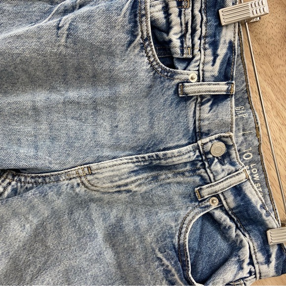 GAP Kids Low Stride Wide Leg Distressed Denim Jeans Girls Size 10 - Picture 2 of 5